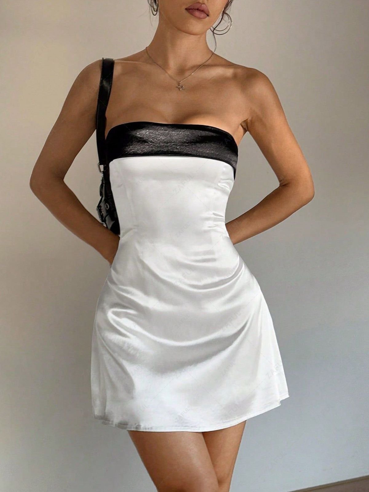 shop Women's Sexy Contrast Spliced Strapless Zipper Fly A-line Mini Tube Dress - WHITE L